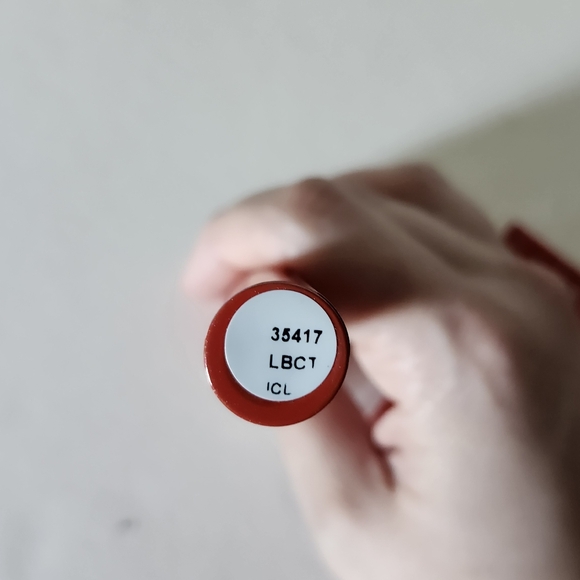 Chella Eyebrow Bundle:Tweezers, Eyelash Conditioner, Eyebrow Scissors Lip Crayon - Picture 11 of 16